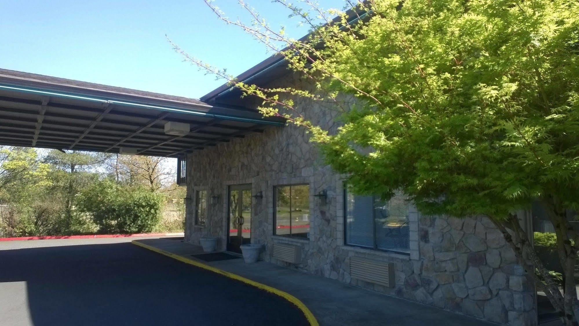 Pepper Tree Inn Beaverton Luaran gambar