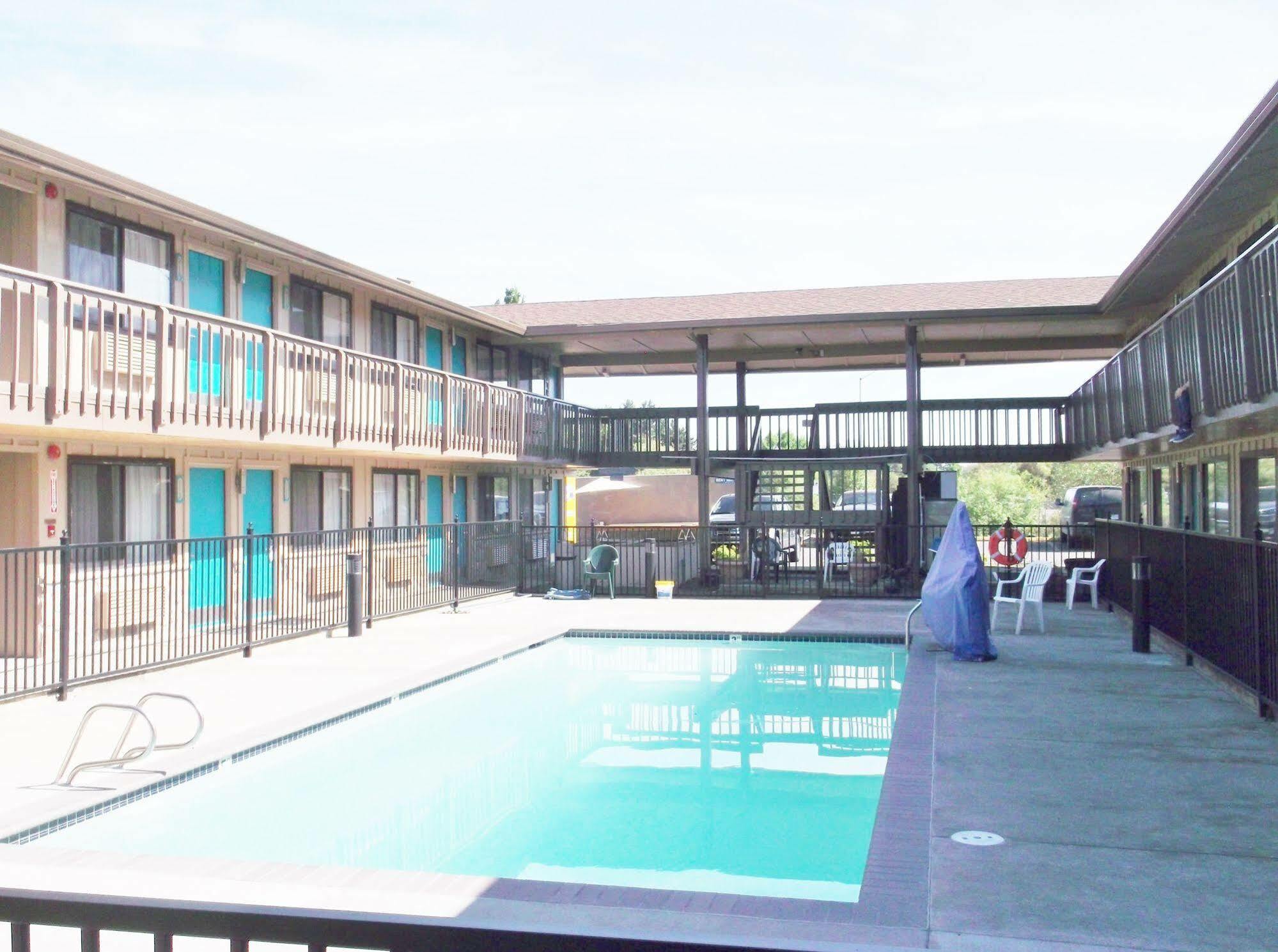 Pepper Tree Inn Beaverton Luaran gambar